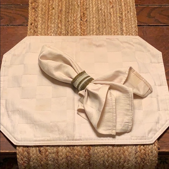 ⚜️ beautiful set of 4 cream cloth placemats WITH matching napkins - Picture 2 of 2
